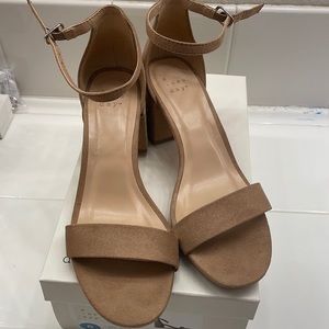 Chunky heels size 6